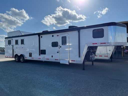 2024 Bison 3 horse side load gooseneck trailer with 13' living quarters