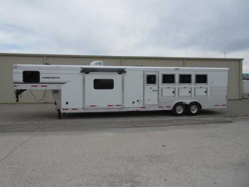2023 smc 4 horse gooseneck trailer with 13' living quarters