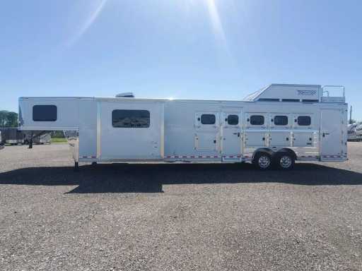 2024 Twister Trailer 5 horse gooseneck trailer with 13'6 living quarters