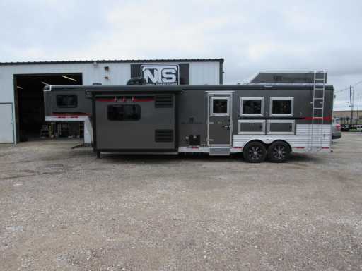 2023 Bison 3 horse gooseneck trailer with 11' living quarters