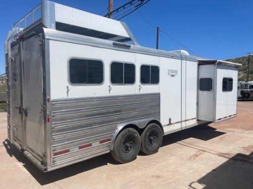 2014 Logan Coach 3 horse gooseneck trailer with 9' living quarters