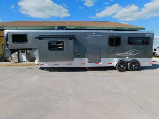 2023 Shadow 2 horse straight load gooseneck with 9' living quarters