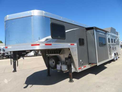 2021 Lakota charger 3 horse side load gooseneck trailer with 15' living quarters