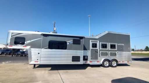 2023 Lakota big horn 3 horse side load gooseneck trailer with 14' living quarters