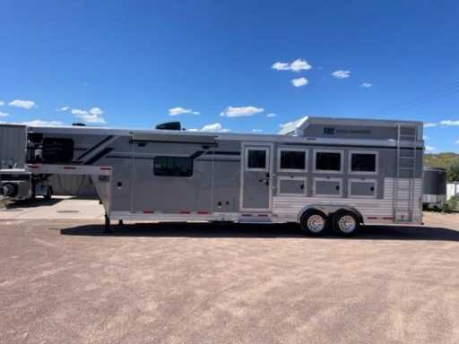 2023 smc 4 horse gooseneck trailer with 11' living quarters