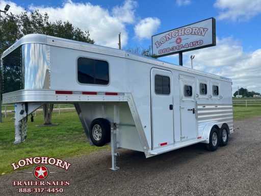 2022 Featherlite 3 horse gooseneck with front dressing room