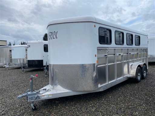 2023 Maverick 4-horse deluxe bumper pull trailer