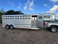 2024 Platinum Coach 2-6h stock back and side tack 22ft on box length
