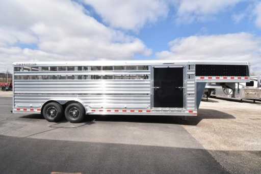 2025 Elite 24' cattle show trailer