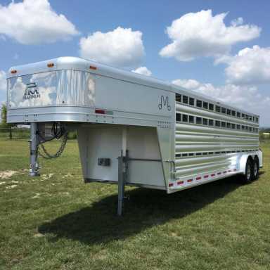 2024 Platinum Coach 24 ft livestock