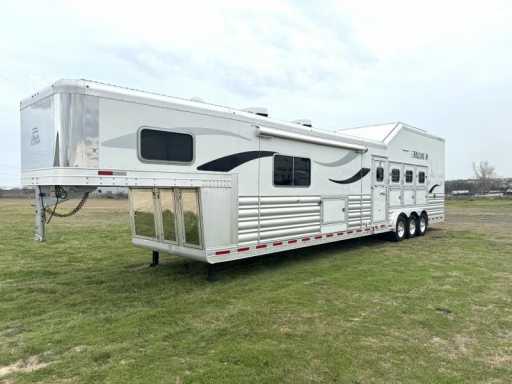 2024 Platinum Coach 4 horse 16'8" short wall side load with slide