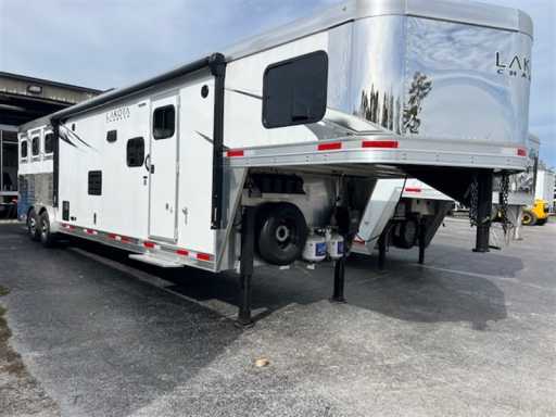 2024 Lakota 8' wide 3 horse with 14' living quarters charger