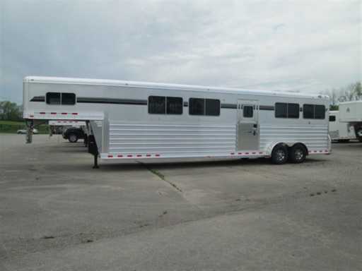 2025 4-star 4 horse hd-hd with box stall &tack