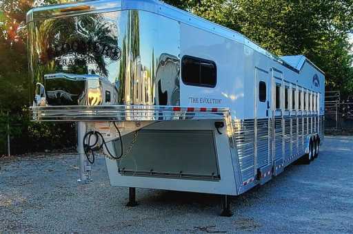 2024 Bloomer 8 horse, trainer trailer, air ride, integrated pod
