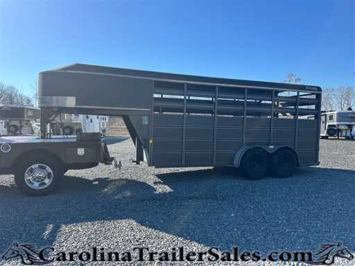 2014 Delta 4 horse, straight ld, 16' stock trailer