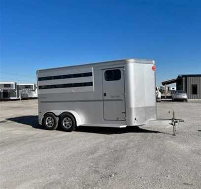 2021 Sundowner bumper pull horse trailers