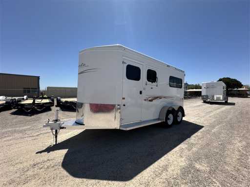 2024 Trails West royale sxst 2-horse straight load