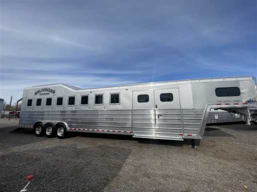 2024 Bloomer 8 horse trainer trailer air ride !!!!!!!!!!!!!!!!!