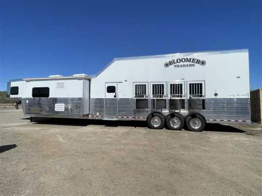 2024 Bloomer 23' lq by outlaw conversions w/ bunks