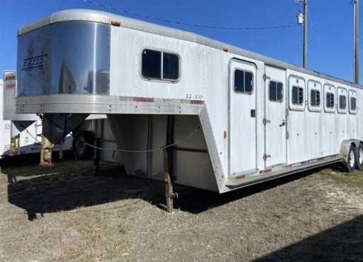 2000 Exiss 6 horse gooseneck trailer