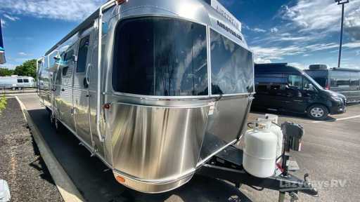 2024 Airstream flying cloud 30rb