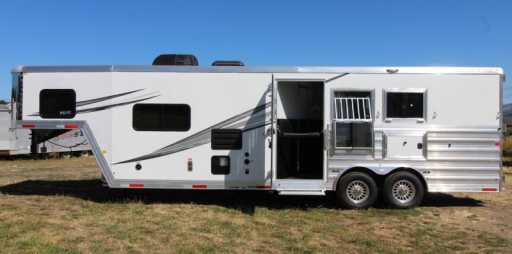 2023 Merhow 8310 stampede 10ft living quarters 3 horse trailer