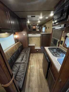 2021 Exiss express 7411 4hlq w/ tons of features!