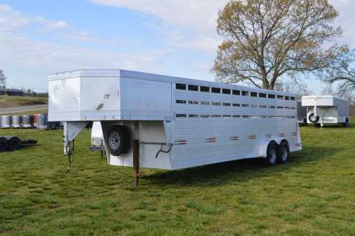 1998 W-W 7'x24'x6'6" aluminum stock trailer