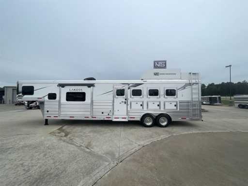 2023 Lakota 4 horse gooseneck trailer with 14' living quarters