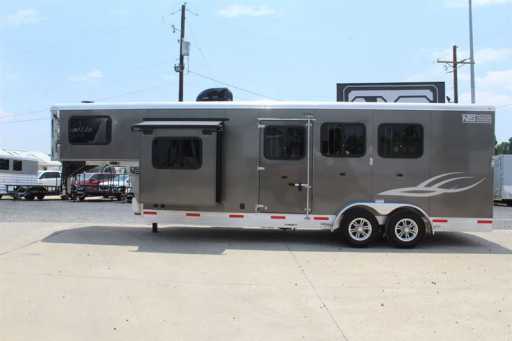 2023 Shadow 3 horse gooseneck trailer with 7' living quarters