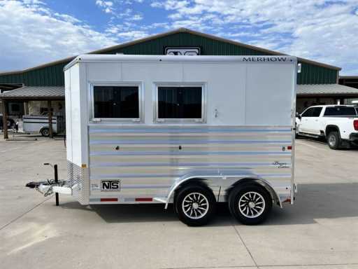 2023 Merhow 2 horse bumper pull trailer