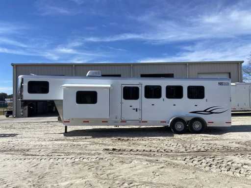 2024 Shadow 4 horse gooseneck trailer with 9' living quarters