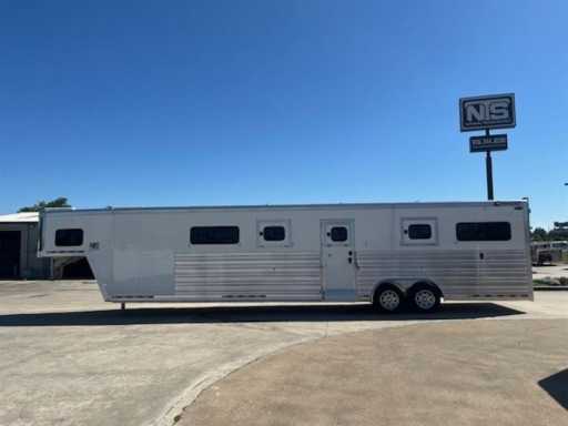 2024 Cimarron 6 horse head to head gooseneck trailer
