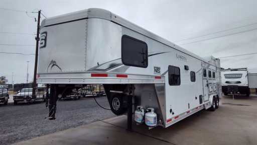2025 Lakota colt 3 horse gooseneck trailer with 11' living qua