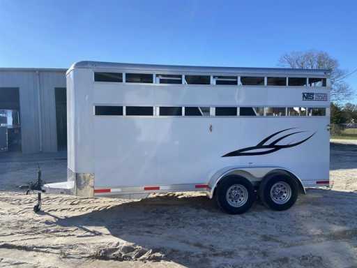 2022 Shadow 3 horse bumper pull trailer