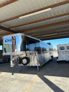 2024 Cimarron 4 horse side load gooseneck trailer with 16.6' out