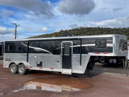 2015 Bison 2 horse gooseneck trailer with 11' living quarters