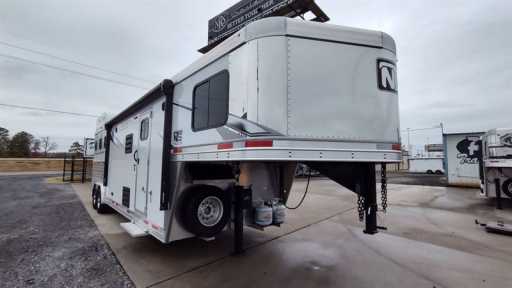 2025 Lakota charger 3 horse gooseneck trailer with 11' living