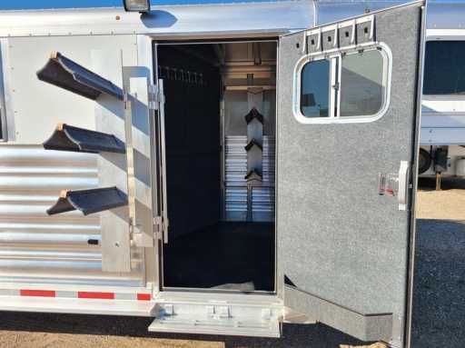 2024 Platinum Coach 6 horse 7'6" wide trainer swing out saddle rack!