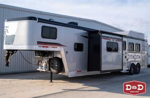 2023 Bison 3 horse 13' sw living quarters trailer with slide