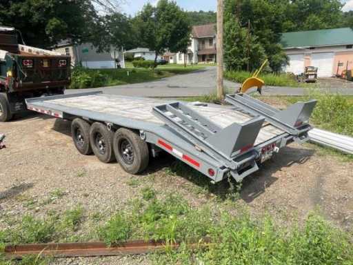 1987 Interstate 18,000 lbs equipment trailer