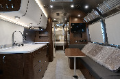 2021 Airstream globetrotter 30rb queen
