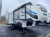 2018 Forest River arctic wolf 285drl4
