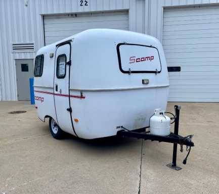 2018 Scamp 13 front bunk