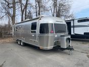 2021 Airstream flying cloud 27fb twin