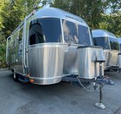 2016 Airstream flying cloud 19