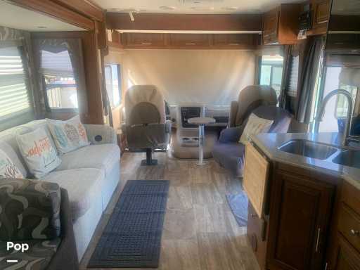 2015 Forest River georgetown 351ds