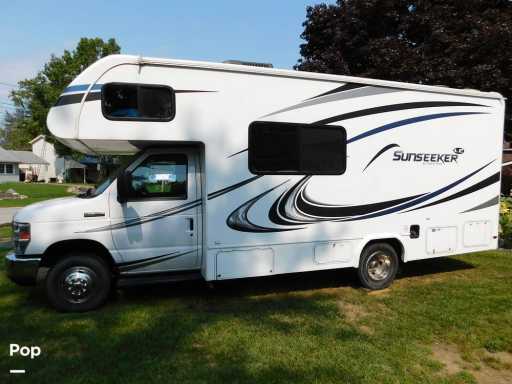 2018 Forest River sunseeker 2350le