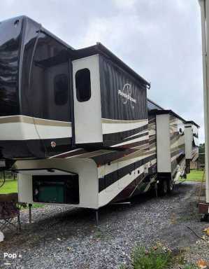 2017 Forest River riverstone 38re