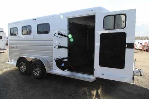 2023 Trails West sierra ii 3 horse trailer